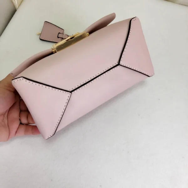 MK Chain Handbag Size:18/13/9cm