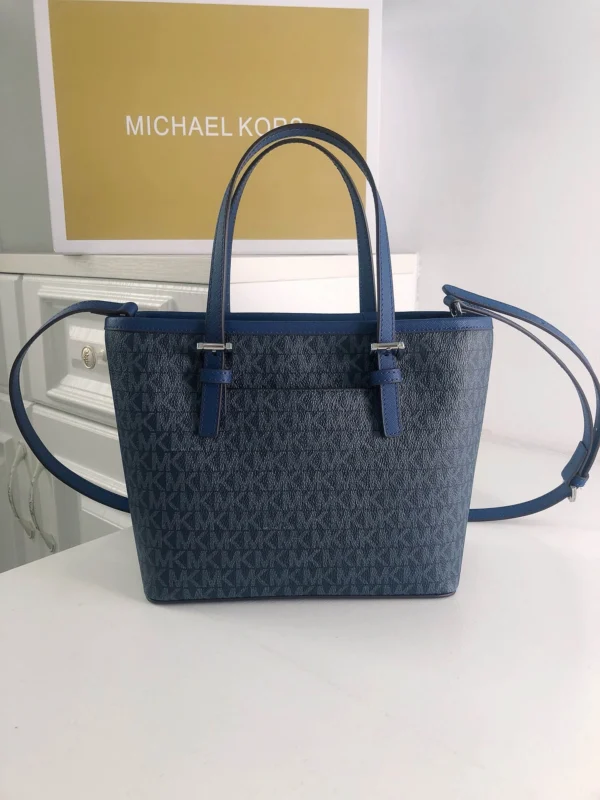 MK Model:006 Pocket:28 23Cmx19cmx11cm