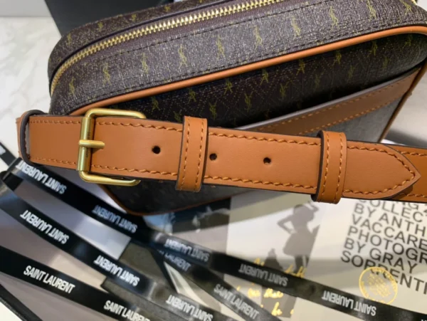 Camera bag Model：669957 Size：21.5x15x7cm