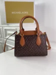 Michael kors MK jetset Size: 22cm*19cm*10cm