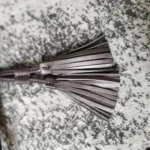 Matelasse metal chain shoulder strap with zipper pocket size: 17 2.5 9 Length: 115cm