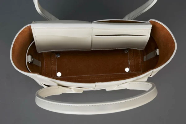 BV Bottega Veneta Arco29 Collection Bag Size: 29x22cm