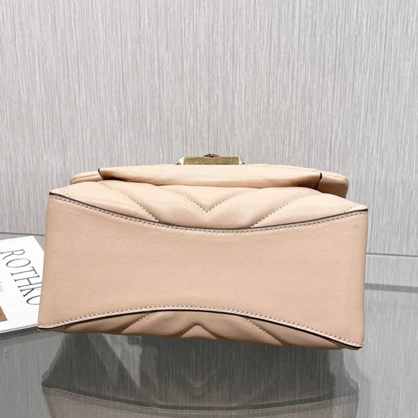 Mk cece sheepskin series Size: 24*16*10