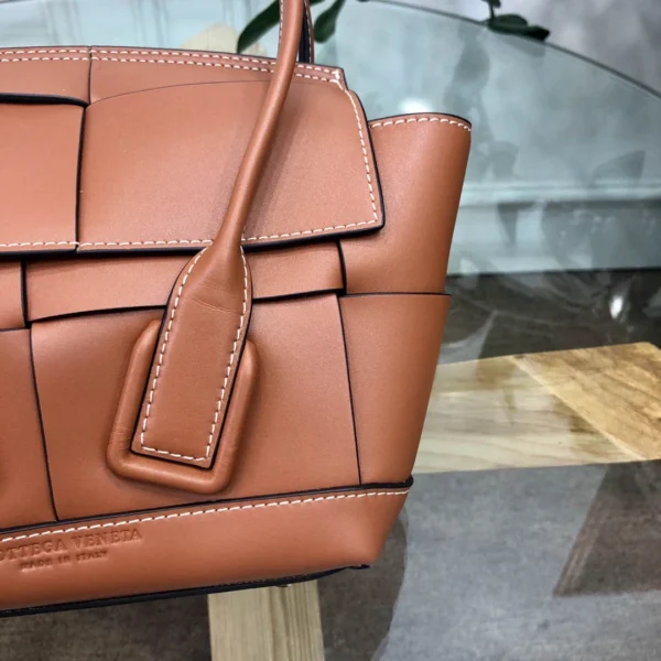 BV Arco29~mini bag Size:29x9cm