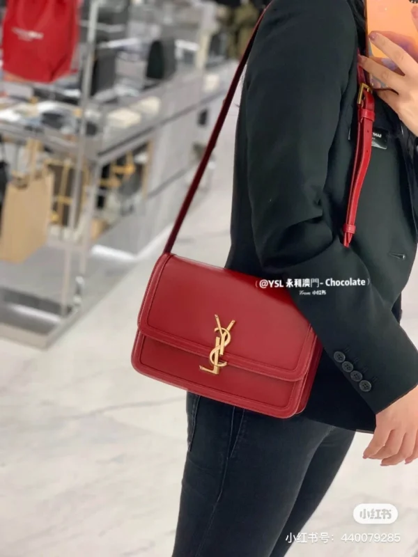 Backpack Model: 667490 Size: 15*36*14.5cm