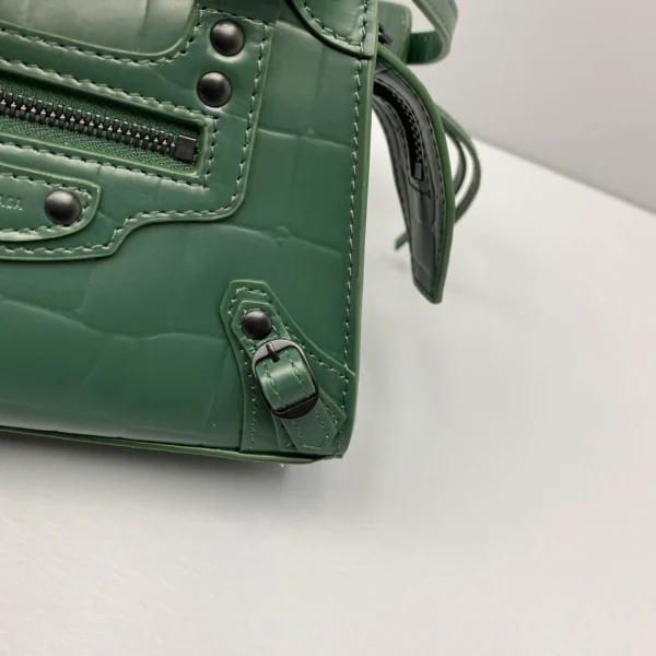 Balenciag* Neo Classic biker bag Model: 92535 Size: 40*54*21.5*34cm 25*33*13*20cm