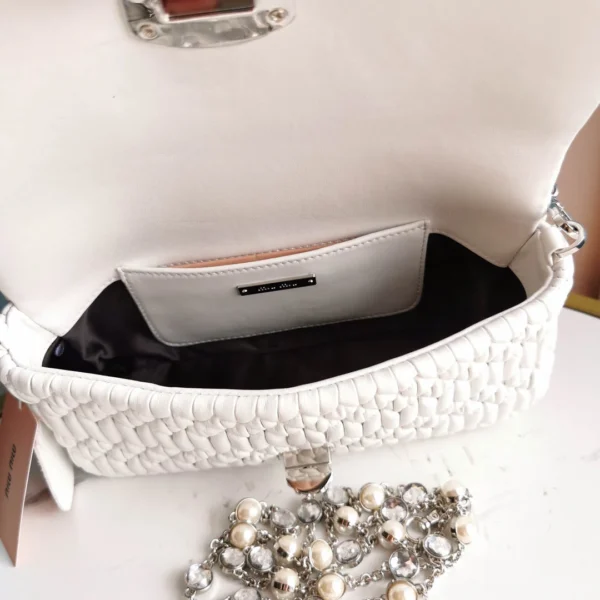 Miu Miu Diamond Chain Bag size: 22.5, 4.5, 12