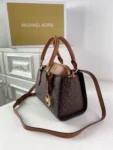 Michael kors MK jetset Size: 22cm*19cm*10cm