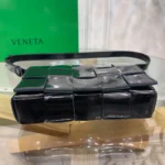 BV Bottega Veneta Cassette bag Size: 23x15cm Black