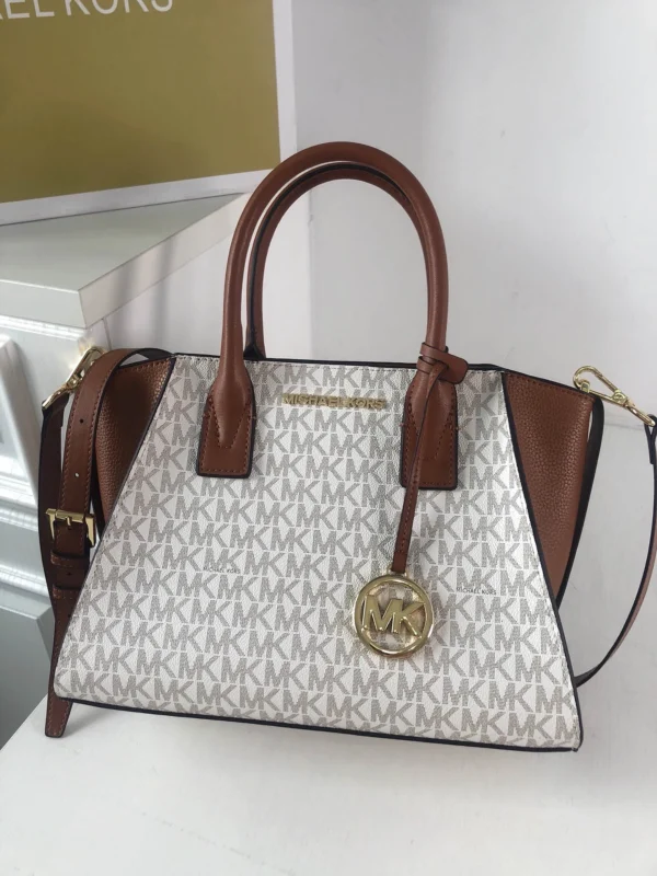 Mk Avril Model:2115 L:28 H:22 W:14