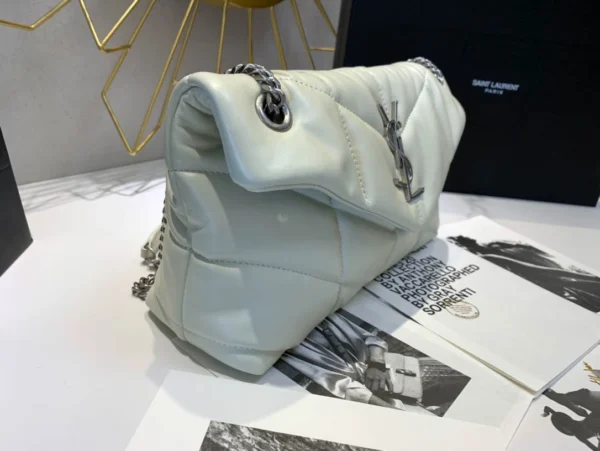 Lambskin bag Size: 29x17x11cm Model: 577476