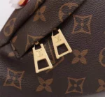 Louis Vuitton Model: 43644 Size: 37x14x13cm