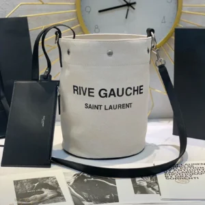 Bucket bag Model: 669299 Size: 20cm 30cm 28.5cm.