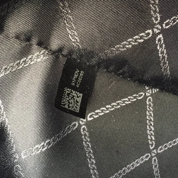 MK Clutch Model: 2031 Size: 25*12*24