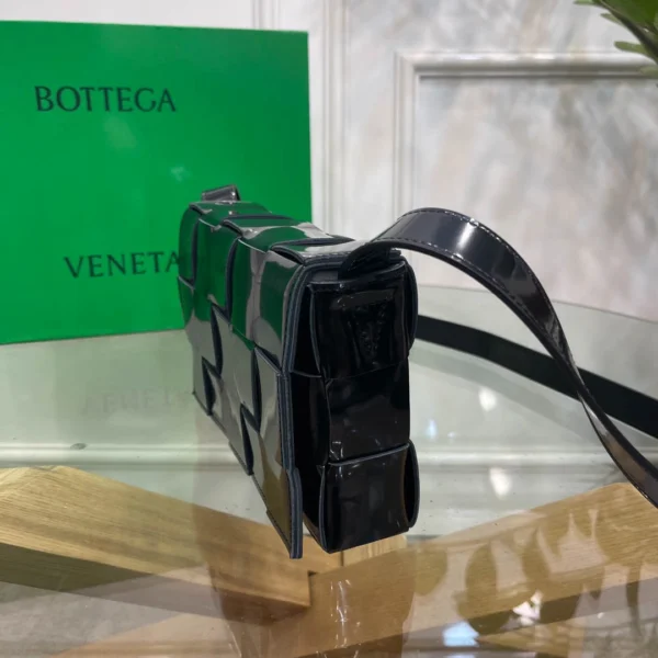 BV Bottega Veneta Cassette bag Size: 23x15cm Black
