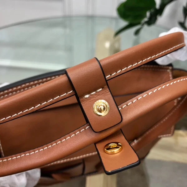 BV Arco29~mini bag Size:29x9cm