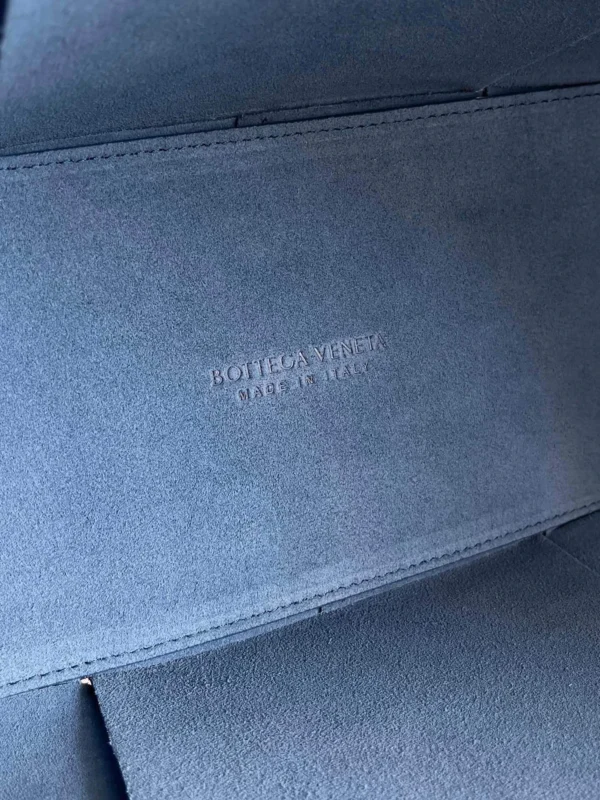 BV ARCO TOTE Handbag Size:38x25 609175