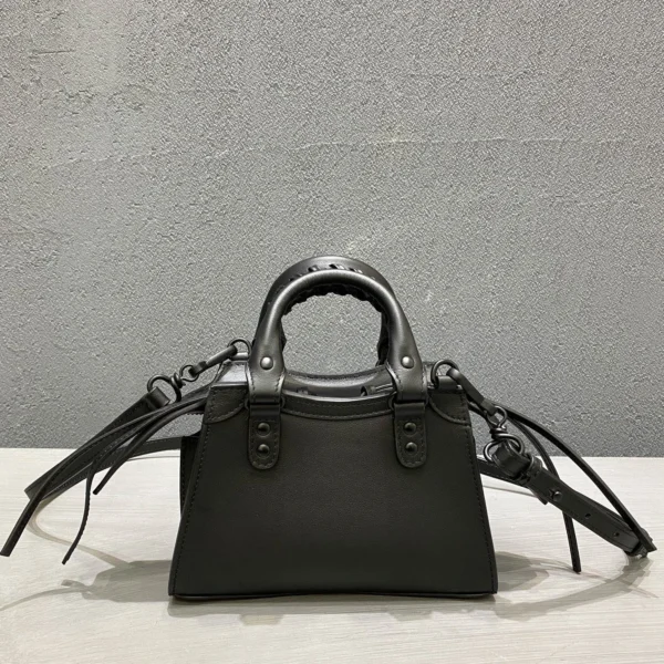 Balenciag* Neo Classic biker bag Size: 1993 Size: 13.5*18*7.5*12cm