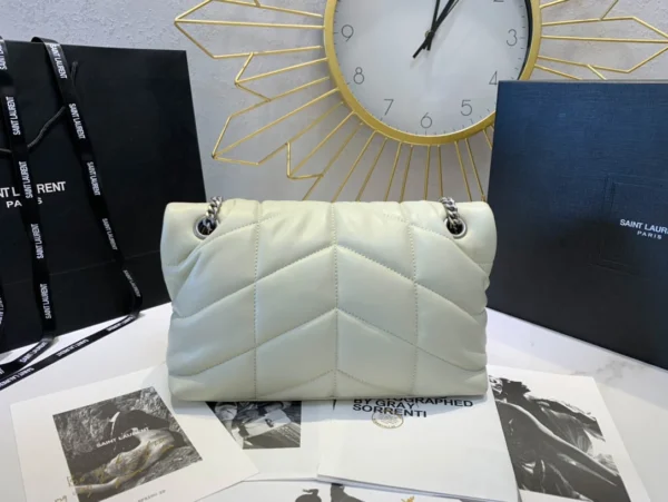 Lambskin bag Size: 29x17x11cm Model: 577476