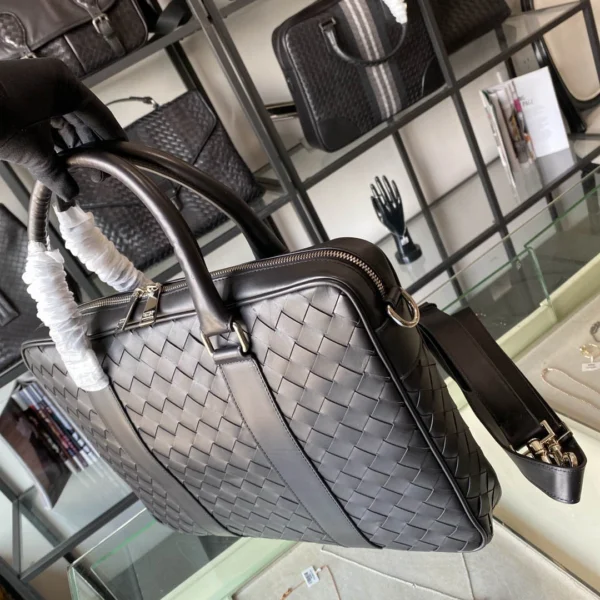 BV Bottega Veneta bag Size: 26x6cm Apricot