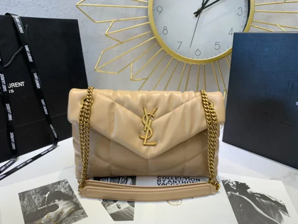 Lambskin bag Size:29x17x11cm Model:577476