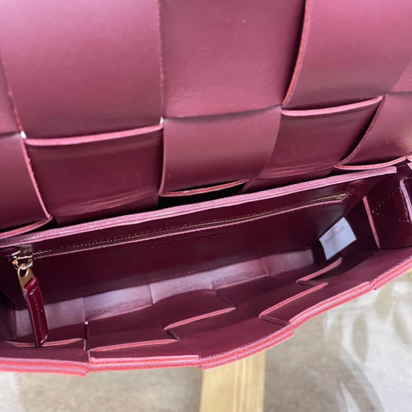 BV Bottega Veneta Cassette bag Size: 23x15cm Date