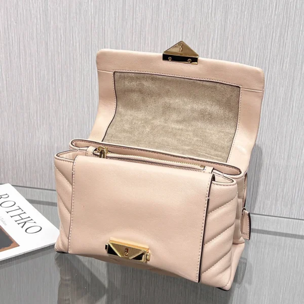 Mk cece sheepskin series Size: 24*16*10