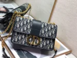 30 Montaigne Chain Crossbody Bag Size: 25.5cm