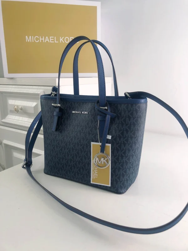 MK Model:006 Pocket:28 23Cmx19cmx11cm