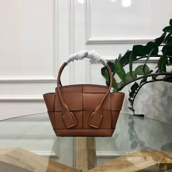 BV Arco29~mini bag Size:29x9cm