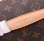 Louis Vuitton Model: 43644 Size: 37x14x13cm