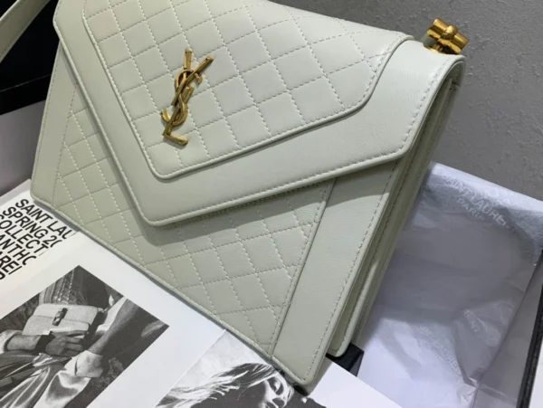 Model：668863 Size：26185cm