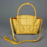 BV Bottega Veneta Arco29 series bag Size: 29x22cm