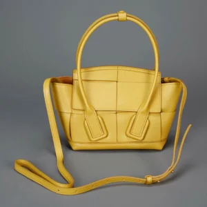 BV Bottega Veneta Arco29 series bag Size: 29x22cm