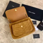 Cowhide bag Size: 28x20x8cm Code: 498894