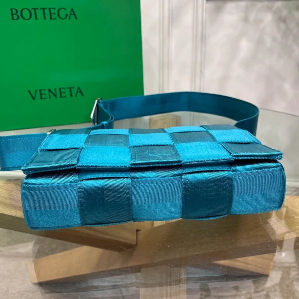BV Bottega Veneta bag Size: 26x6cm Peacock blue