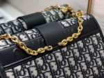 30 Montaigne Chain Crossbody Bag Size: 25.5cm
