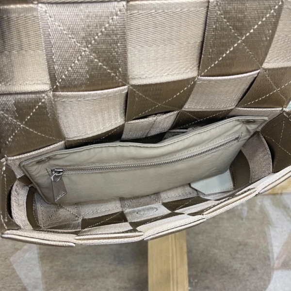 BV Bottega Veneta bag Size: 26x6cm Apricot