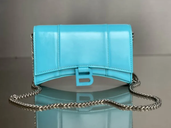 Balenciag Model: 199 Size: 19X12X5cm