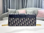 30 Montaigne Chain Clutch Bag Size: 27.5*12*2 cm