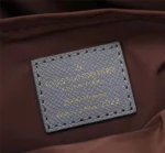 Louis Vuitton Model: 43843 Size: 25x18x5cm