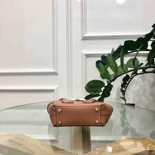 BV Arco29~mini bag Size:29x9cm