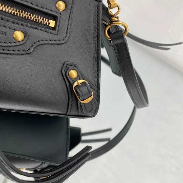 Balenciag* Neo Classic biker bag Model: 1993 Size: 13.5*18*7.5*12cm