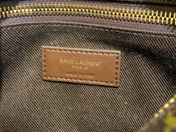 Camera bag Model：669957 Size：21.5x15x7cm