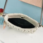 Miu Miu Casual Lambskin Size：20X15X4.5cm