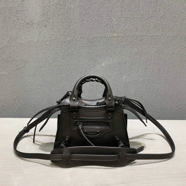 Balenciag* Neo Classic biker bag Size: 1993 Size: 13.5*18*7.5*12cm