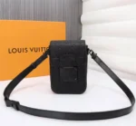 Louis Vuitton Model: 69405 Size: 15x17x8 cm