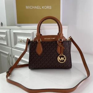Michael kors MK jetset Size: 22cm*19cm*10cm