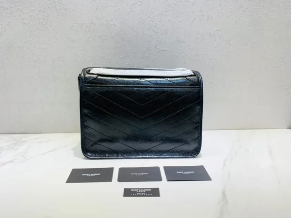 Model：633158 Size：28x20.5x8.5cm