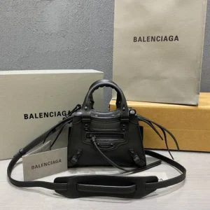 Balenciag* Neo Classic biker bag Size: 1993 Size: 13.5*18*7.5*12cm